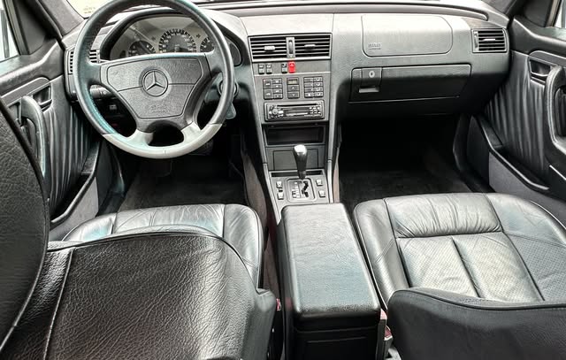 MERCEDES-BENZ C36 AMG - Imagem 15