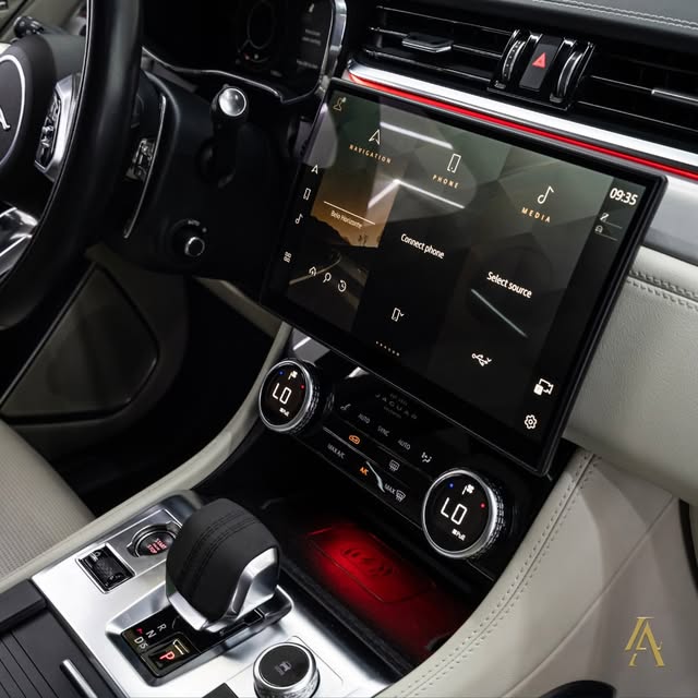 JAGUAR F-PACE R-DYNAMIC - Imagem 11
