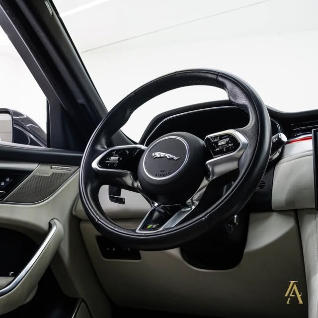 JAGUAR F-PACE R-DYNAMIC - Imagem 12