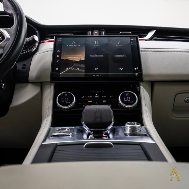 JAGUAR F-PACE R-DYNAMIC - Imagem 15