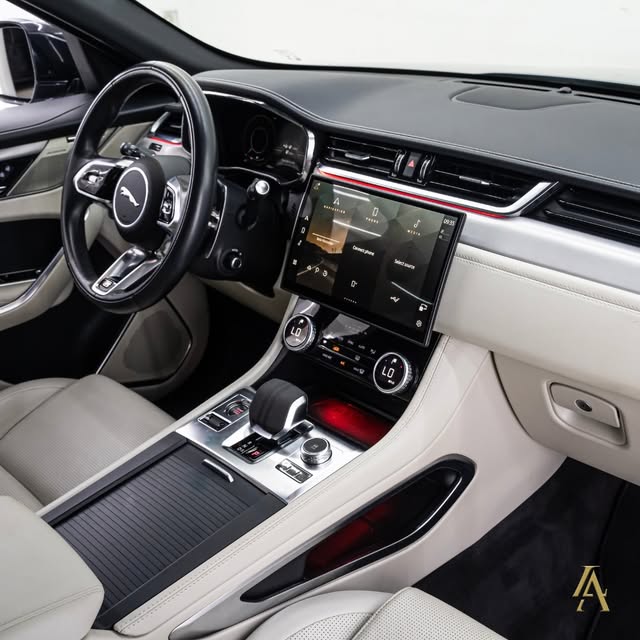 JAGUAR F-PACE R-DYNAMIC - Imagem 5