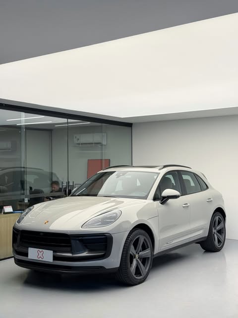 PORSCHE MACAN - Imagem 1