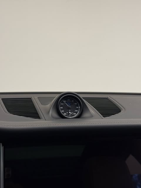 PORSCHE MACAN - Imagem 12