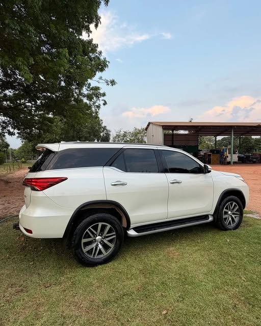 TOYOTA HILUX SRX - Imagem 3