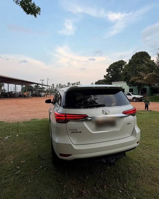 TOYOTA HILUX SRX - Imagem 5