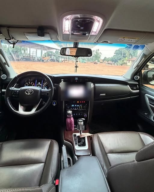 TOYOTA HILUX SRX - Imagem 7