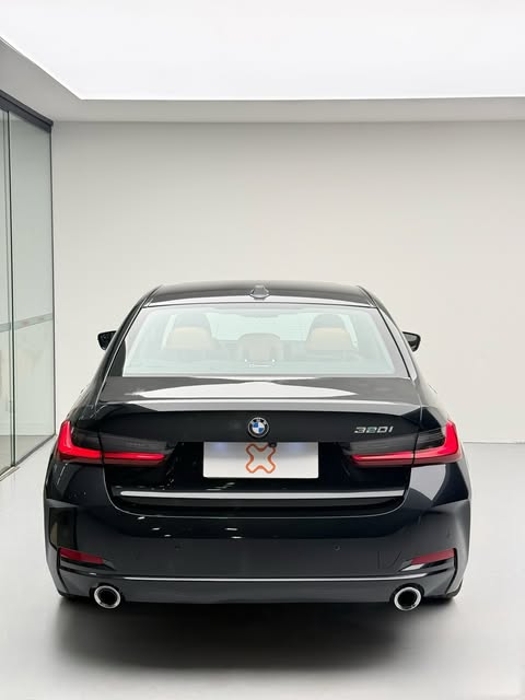 BMW 320I GP SPORT - Imagem 11