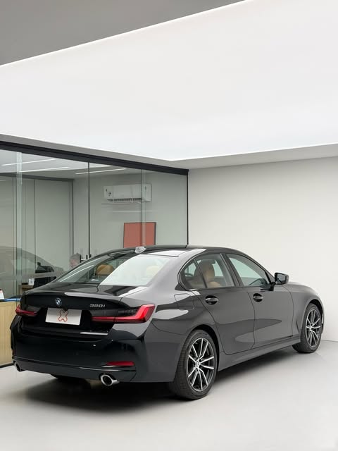 BMW 320I GP SPORT - Imagem 10