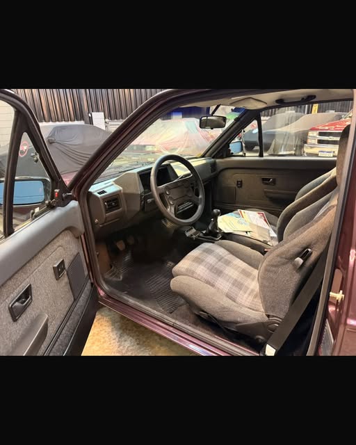 VOLKSWAGEN SAVEIRO SUNSET 1.8S - Imagem 3