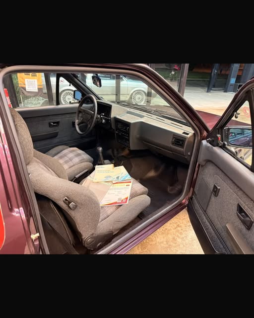 VOLKSWAGEN SAVEIRO SUNSET 1.8S - Imagem 4
