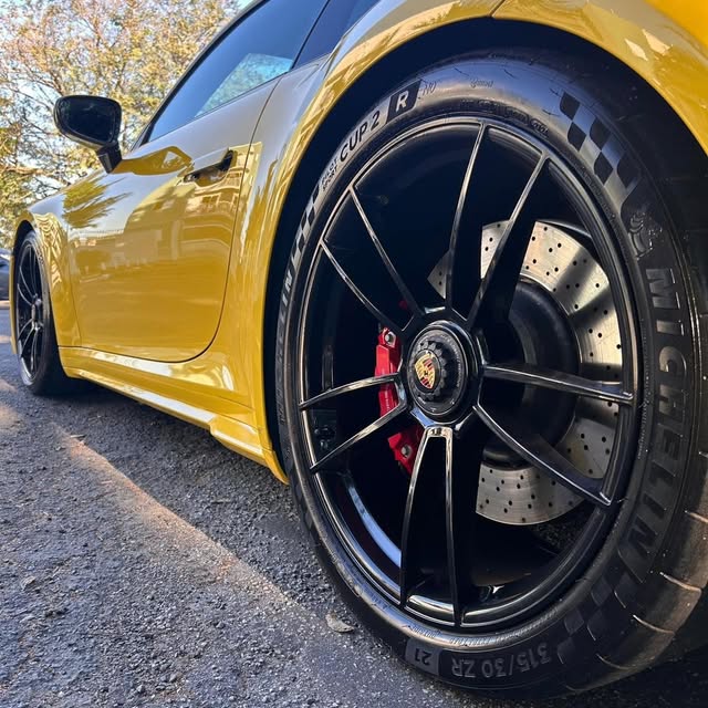 PORSCHE 911 TURBO - Imagem 11