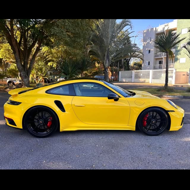 PORSCHE 911 TURBO - Imagem 3