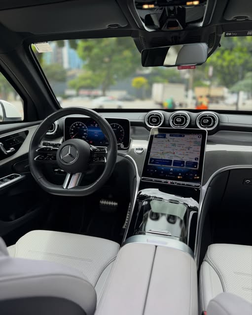 MERCEDES-BENZ GLC - Imagem 7