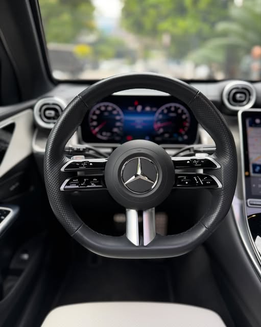 MERCEDES-BENZ GLC - Imagem 8