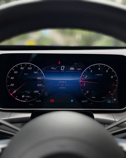 MERCEDES-BENZ GLC - Imagem 9