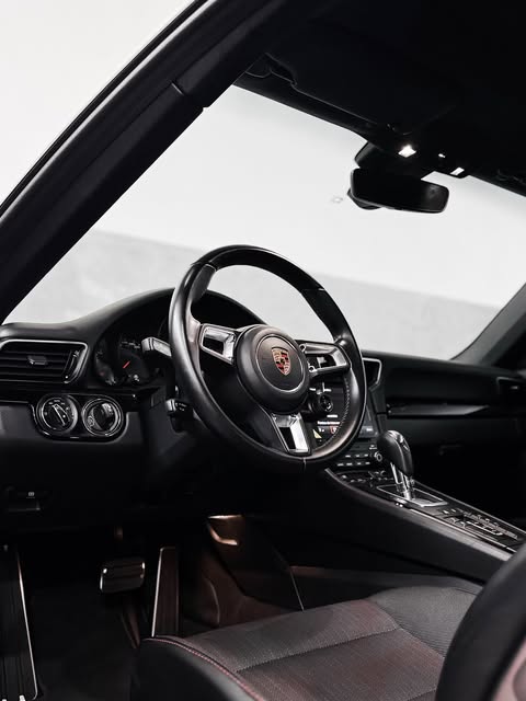 PORSCHE 911 CARRERA T - Imagem 6