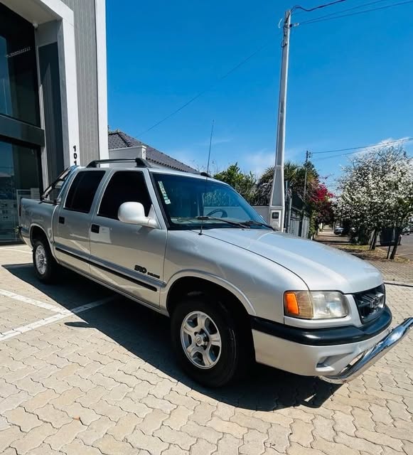 CHEVROLET S10 DELUXE EXECUTIVE - Imagem 2