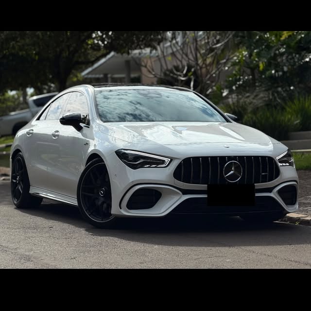 MERCEDES-BENZ CLA45 AMG - Imagem 12