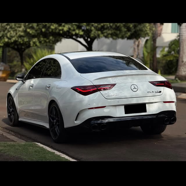 MERCEDES-BENZ CLA45 AMG - Imagem 6