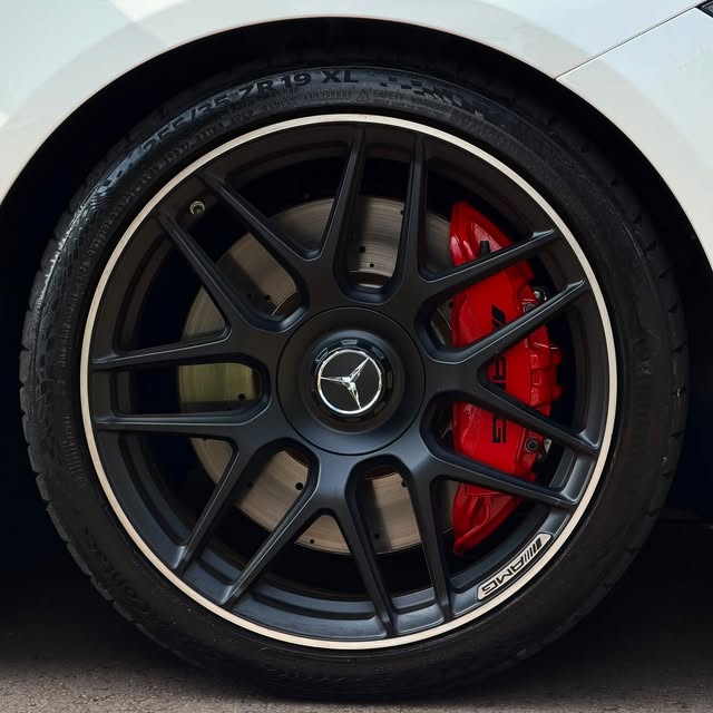 MERCEDES-BENZ CLA45 AMG - Imagem 7