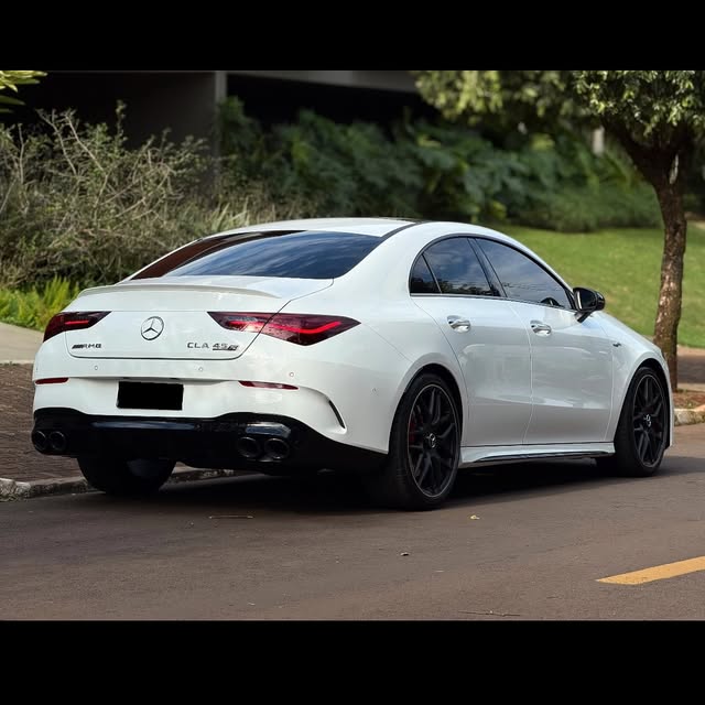 MERCEDES-BENZ CLA45 AMG - Imagem 10