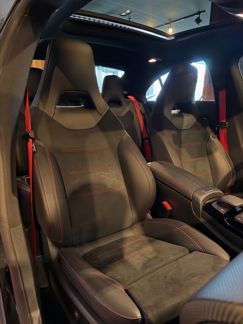 MERCEDES-BENZ CLA 45S AMG - Imagem 11