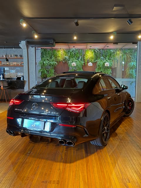 MERCEDES-BENZ CLA 45S AMG - Imagem 4