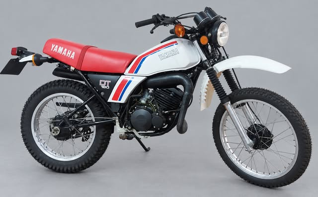 YAMAHA DT 180 - Imagem 1