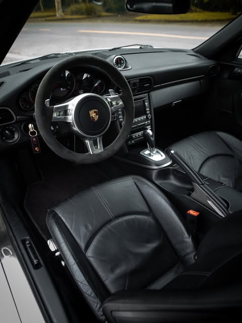 PORSCHE 911 CARRERA - Imagem 11