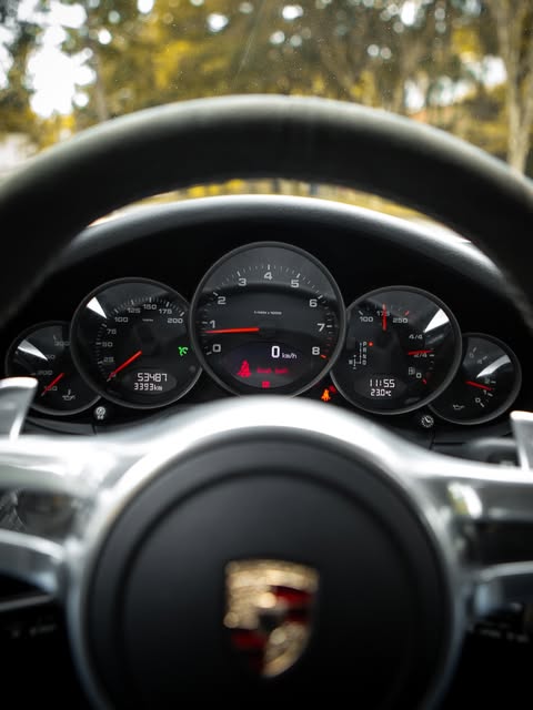 PORSCHE 911 CARRERA - Imagem 16