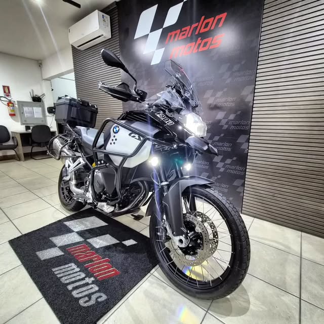 BMW GSA ADVENTURE 900 TRIPLE BLACK - Imagem 3