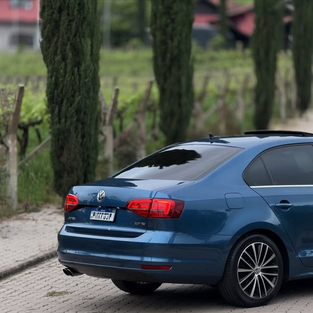 VOLKSWAGEN JETTA 2.0 TSI - Imagem 11