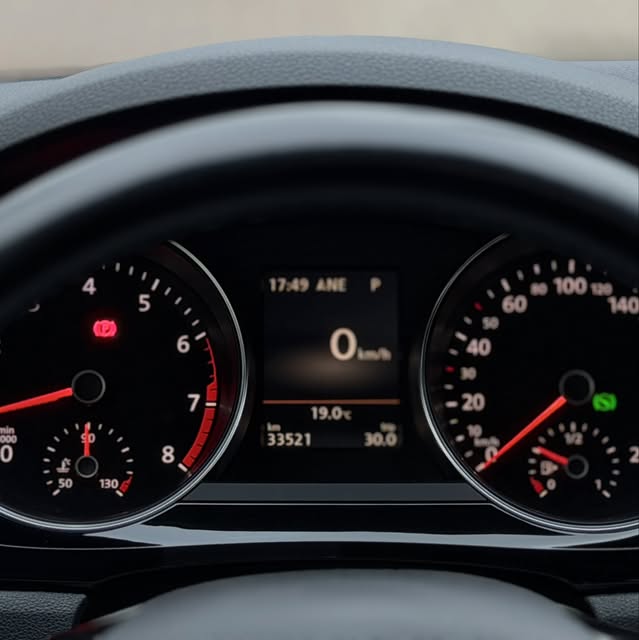 VOLKSWAGEN JETTA 2.0 TSI - Imagem 8