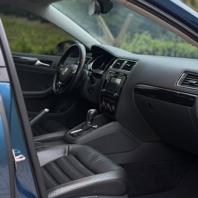 VOLKSWAGEN JETTA 2.0 TSI - Imagem 9