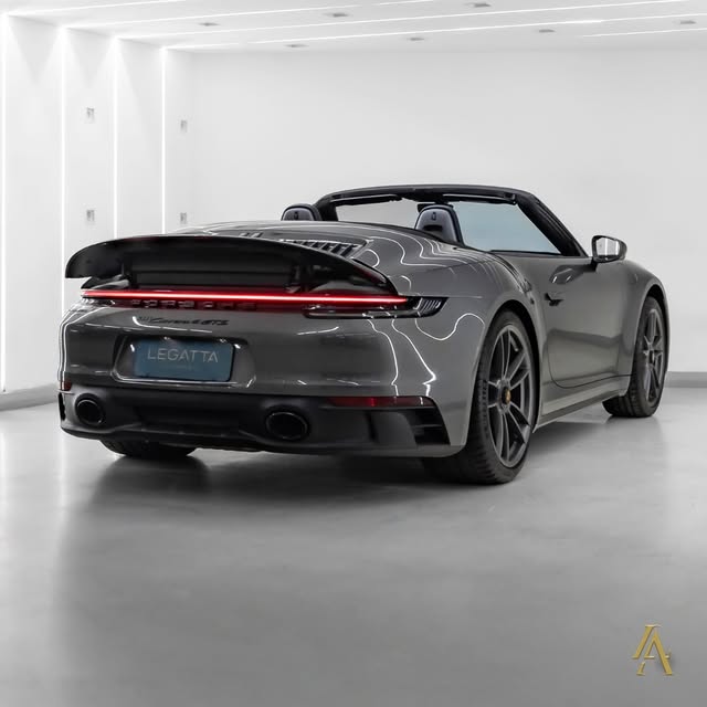 PORSCHE 911 CARRERA 4 GTS - Imagem 6