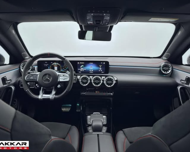 MERCEDES-BENZ CLA 45 S AMG - Imagem 5