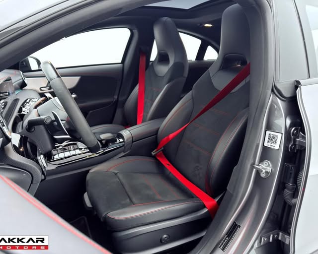 MERCEDES-BENZ CLA 45 S AMG - Imagem 8