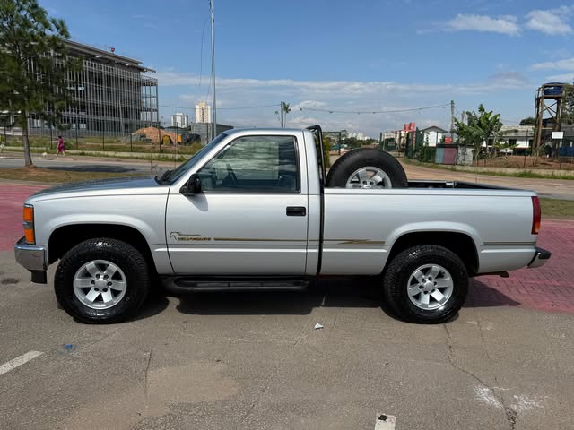 CHEVROLET SILVERADO - Imagem 3