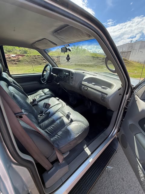 CHEVROLET SILVERADO - Imagem 9