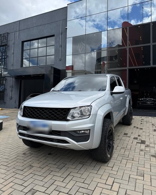 VOLKSWAGEN AMAROK COMFORTLINE 2.0 TURBO DIESEL 4X4 AUTOMÁTICO - Imagem 2
