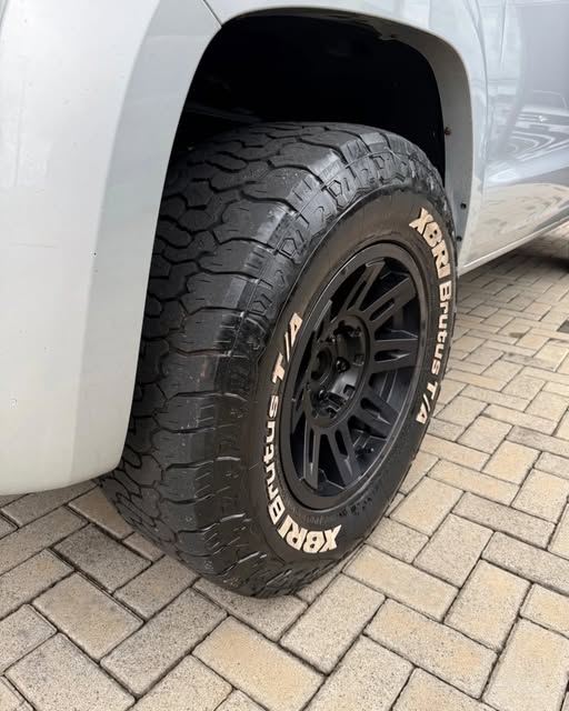 VOLKSWAGEN AMAROK COMFORTLINE 2.0 TURBO DIESEL 4X4 AUTOMÁTICO - Imagem 5