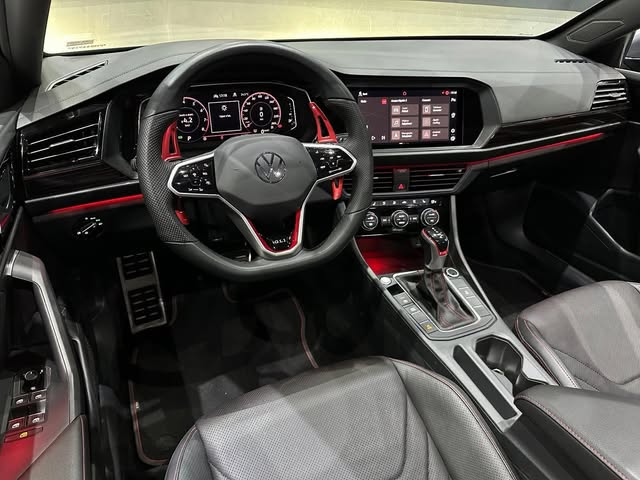 VOLKSWAGEN JETTA GLI - Imagem 5