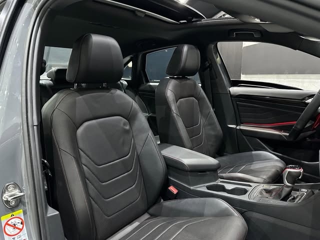 VOLKSWAGEN JETTA GLI - Imagem 7