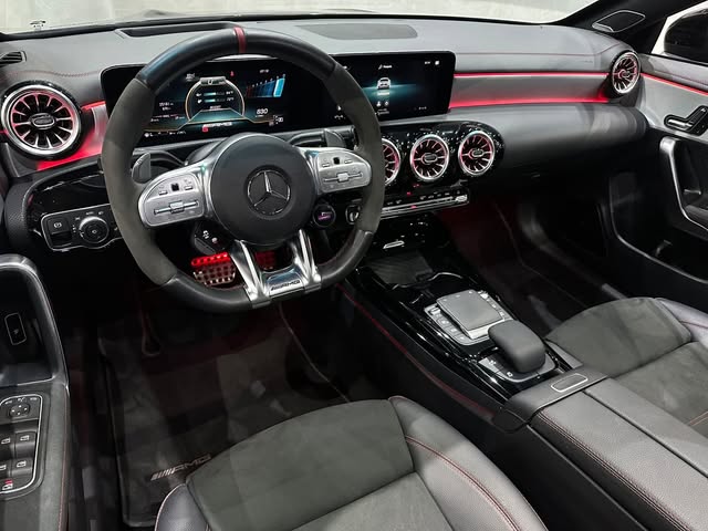MERCEDES-BENZ CLA 45 AMG - Imagem 5