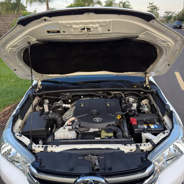 TOYOTA HILUX SRV - Imagem 16