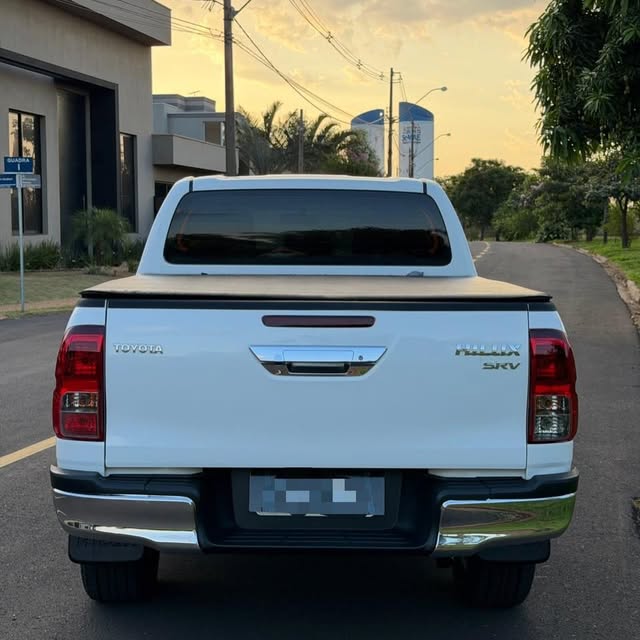 TOYOTA HILUX SRV - Imagem 5