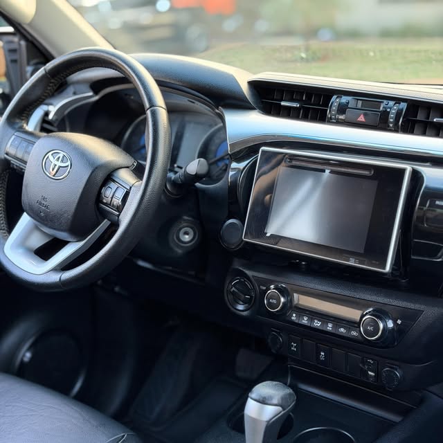 TOYOTA HILUX SRV - Imagem 7