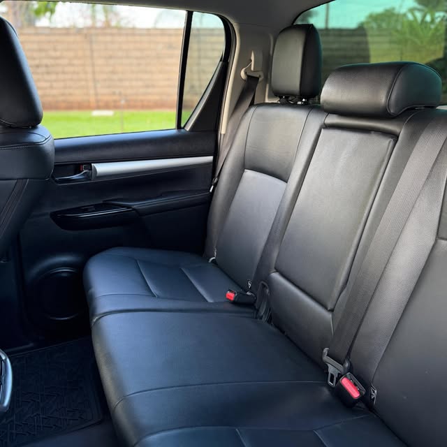 TOYOTA HILUX SRV - Imagem 9