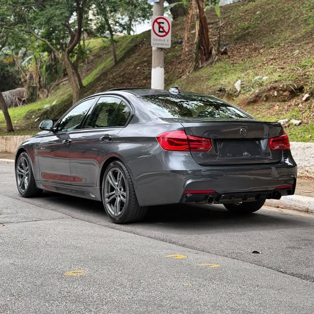 BMW 320I M SPORT - Imagem 3