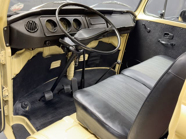 VOLKSWAGEN KOMBI - Imagem 14